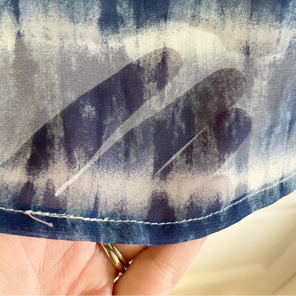 Sheer sleeveless white blouse crochet sequin décolletage ombré tie dye blue - Picture 7 of 11